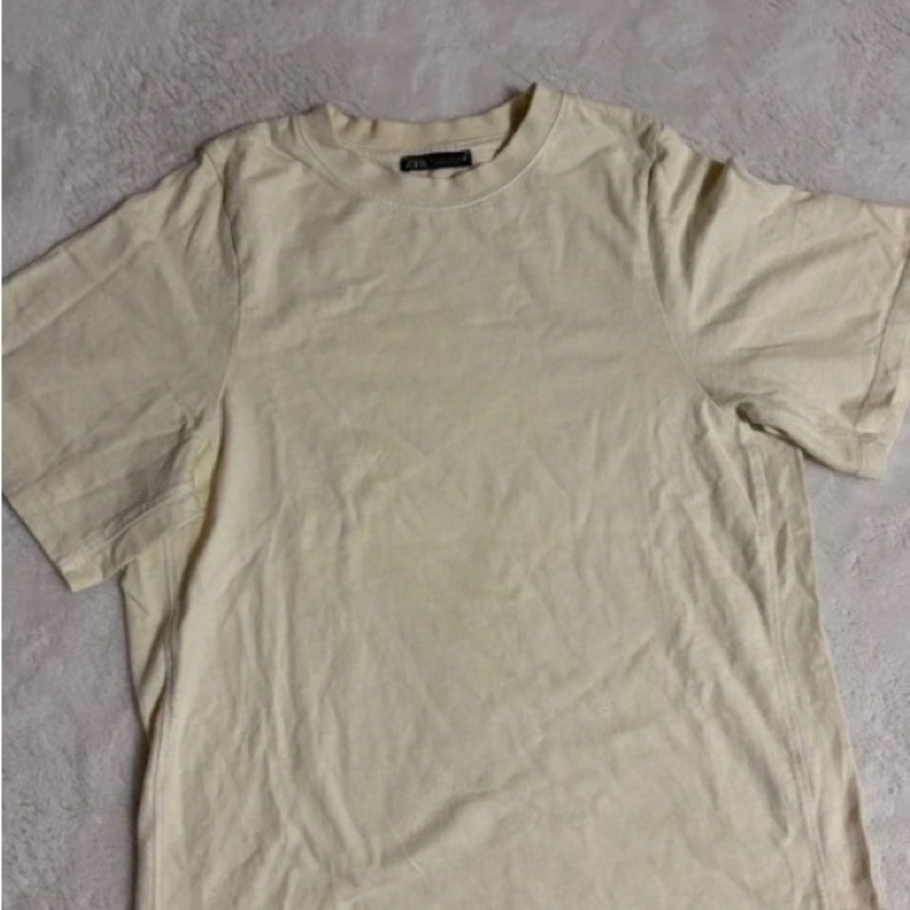 Zara Men's Short Sleeve Crew T-Shirt in Pale Cream